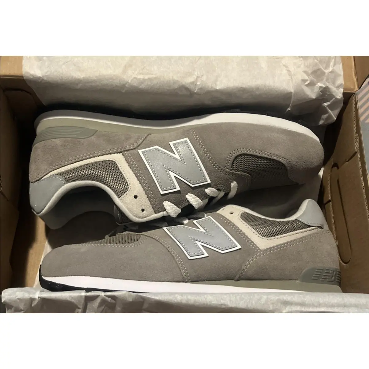 New Balance 574 Core Grey White Kids Enfants GC574EVG Size 7w Big Kid