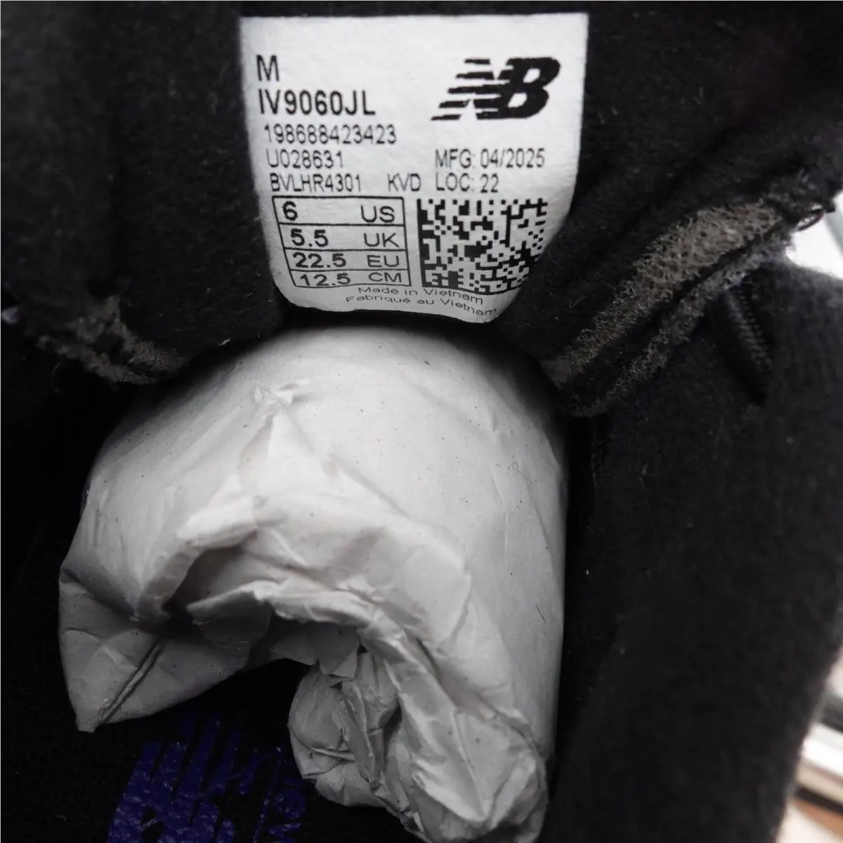New Balance shoes - New Balance 9060 - IV9060JL - Black (UPC: 198688423423) 0