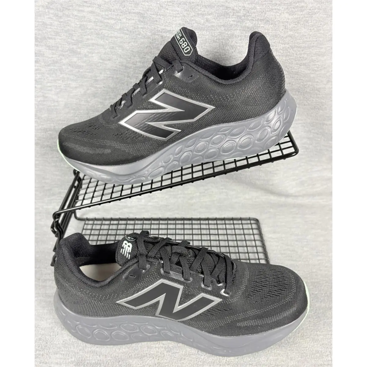 New Balance shoes - New Balance Fresh Foam 680 v8 Waterproof - Black 0