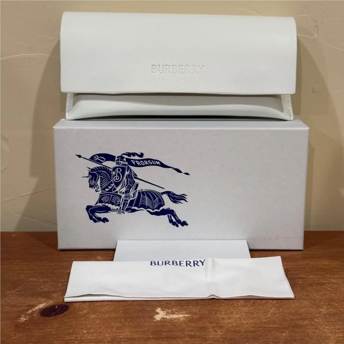 Burberry White Leather Eyeglass Case Embossed Logo Box Cleaning Cloth Only