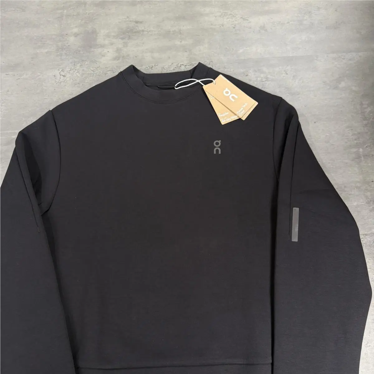 On-Running clothing - Black 1