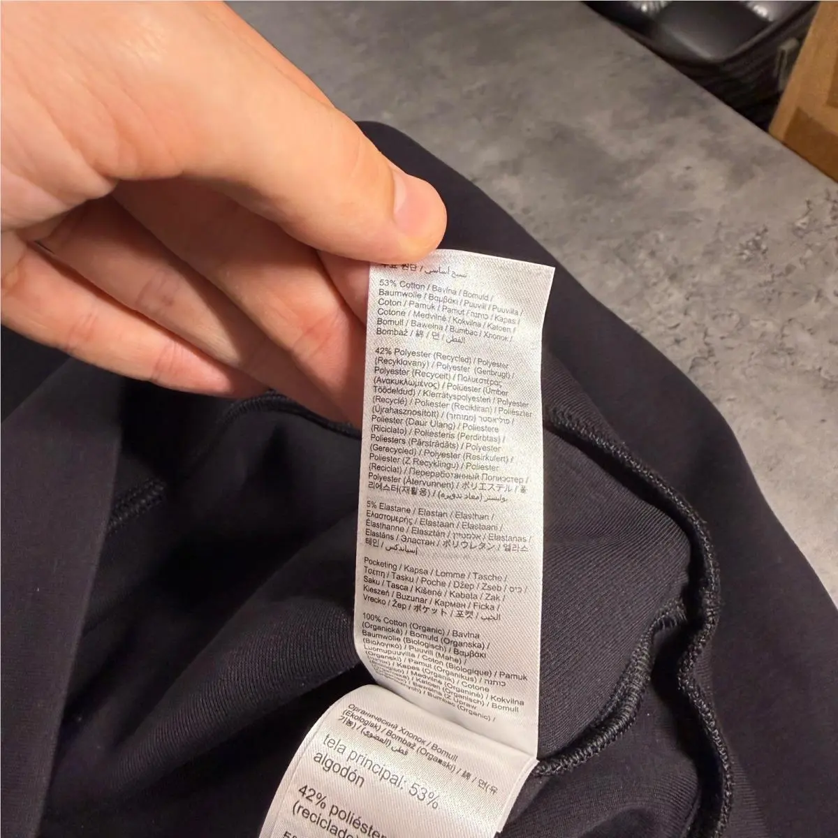 On-Running clothing - Black 6