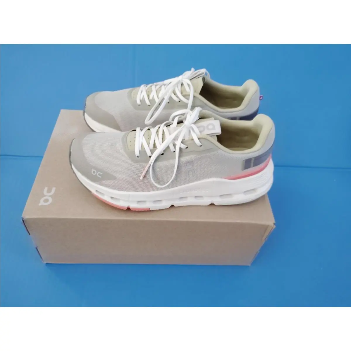 On-Running shoes - On Cloudnova - Cloudnova - Light Gray 1