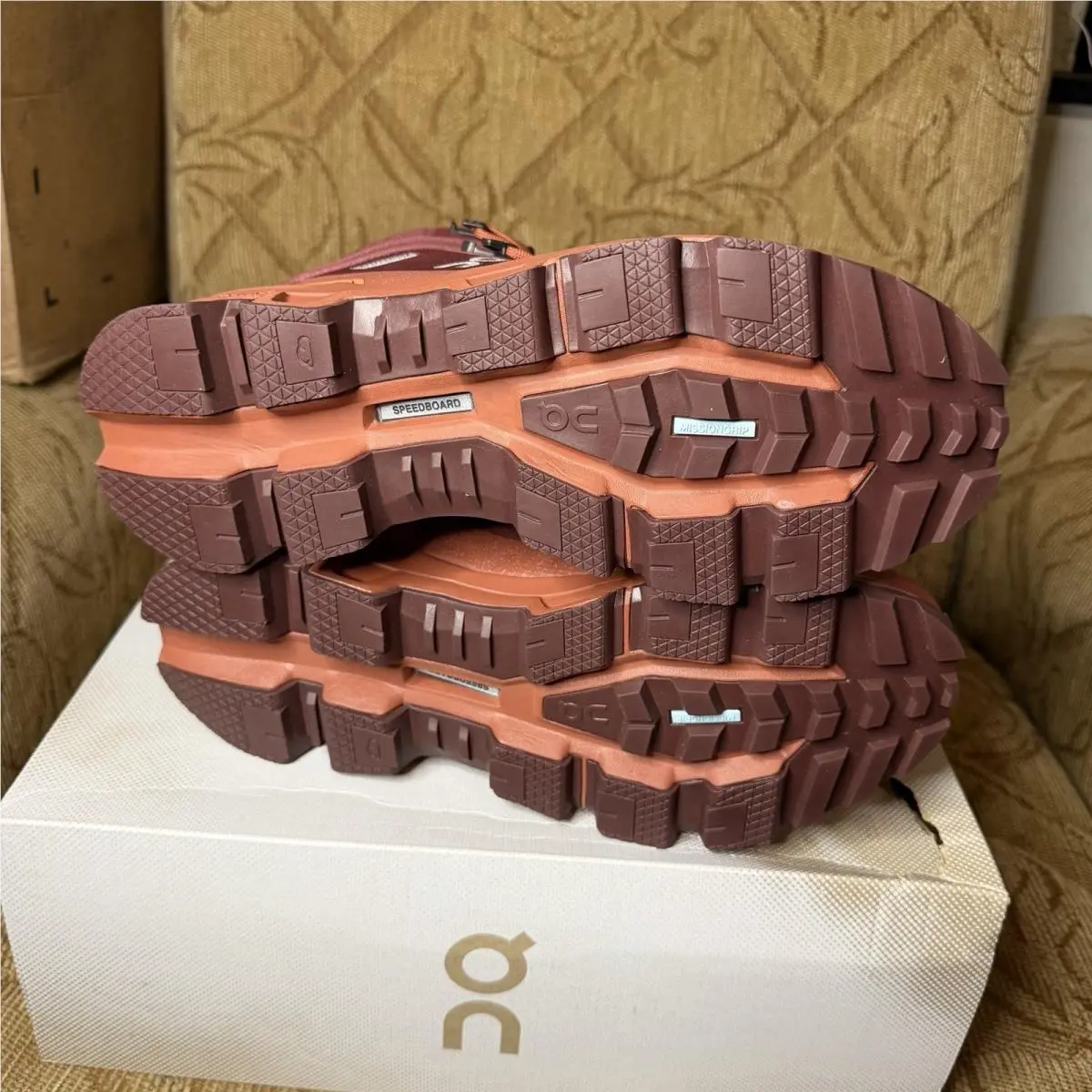 On-Running shoes - On Cloudrock 2 Waterproof - Cloudrock Waterproof - 6398066 - Beet/Auburn (UPC: 7630867837186) 4