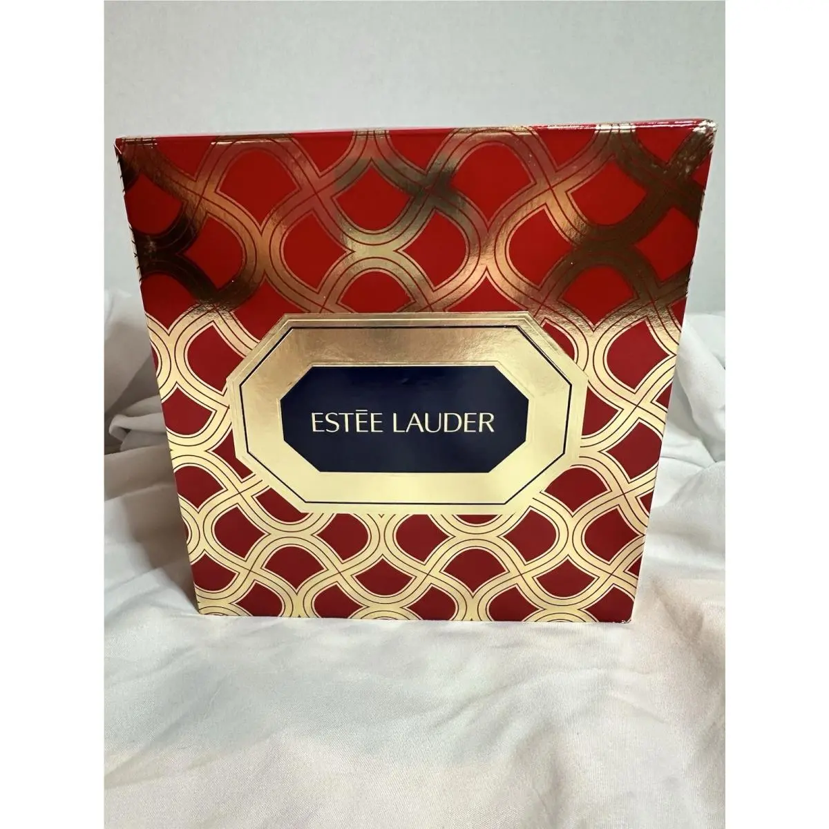 Estee Lauder 4 pc Fragrance Treasures Gift Set Limited Edition with Case