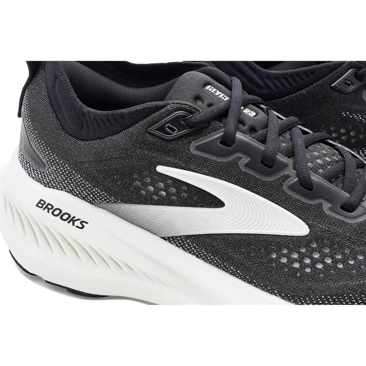Brooks shoes - Black/Asphalt/Iced Coffee 25