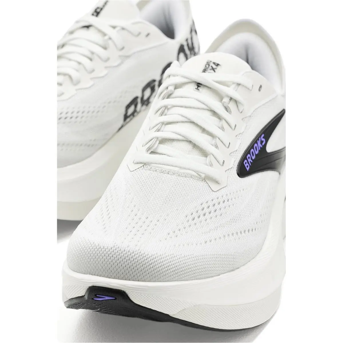 Brooks shoes - Grey/Black/Purple Hebe 11