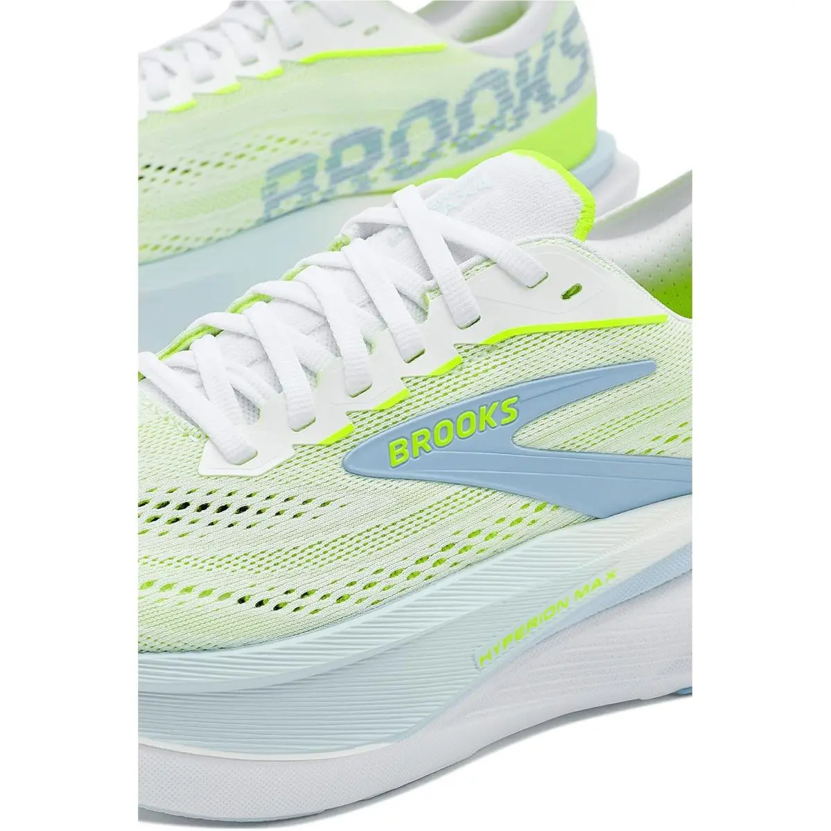 Brooks shoes - Coconut/Raisin/Pink 18