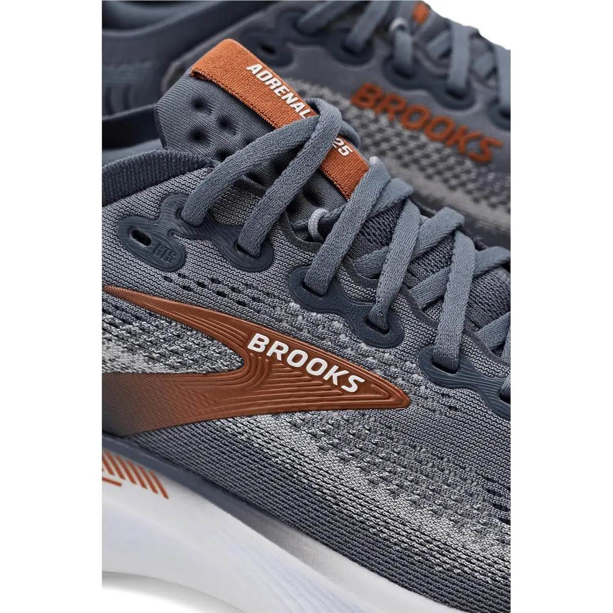 Brooks shoes - Arctic Wolf/Rutabaga/Navy 95