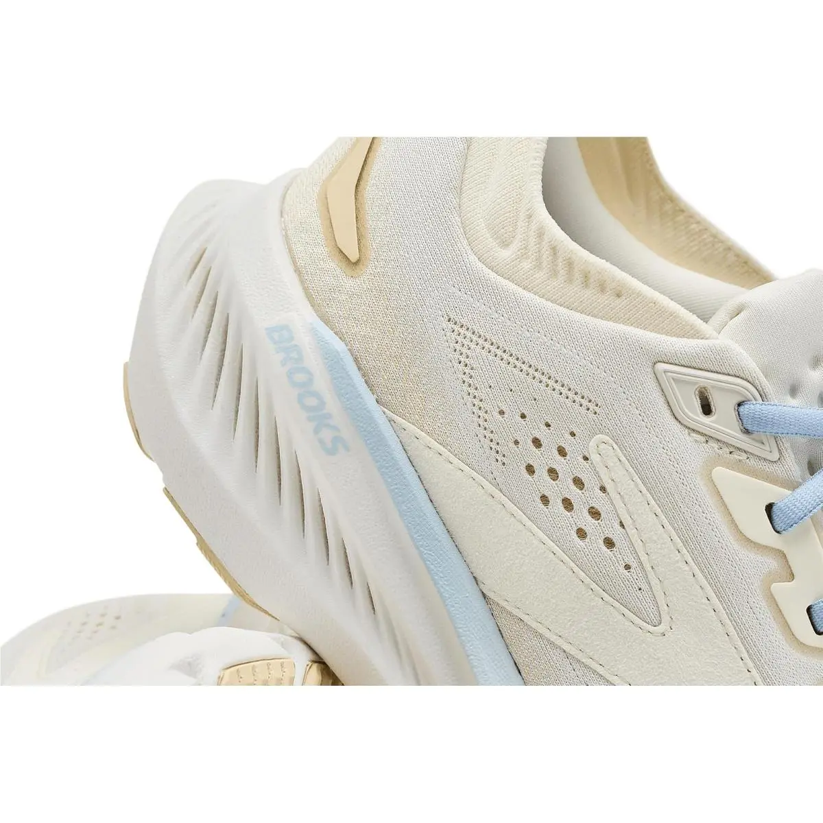 Brooks shoes - Coconut/Sand/Skyway 25