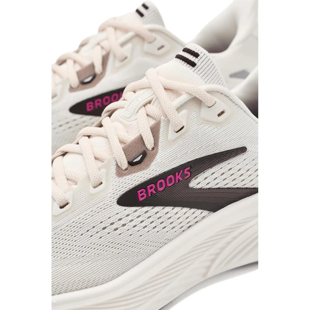 Brooks shoes - Black/Black/Ebony 25