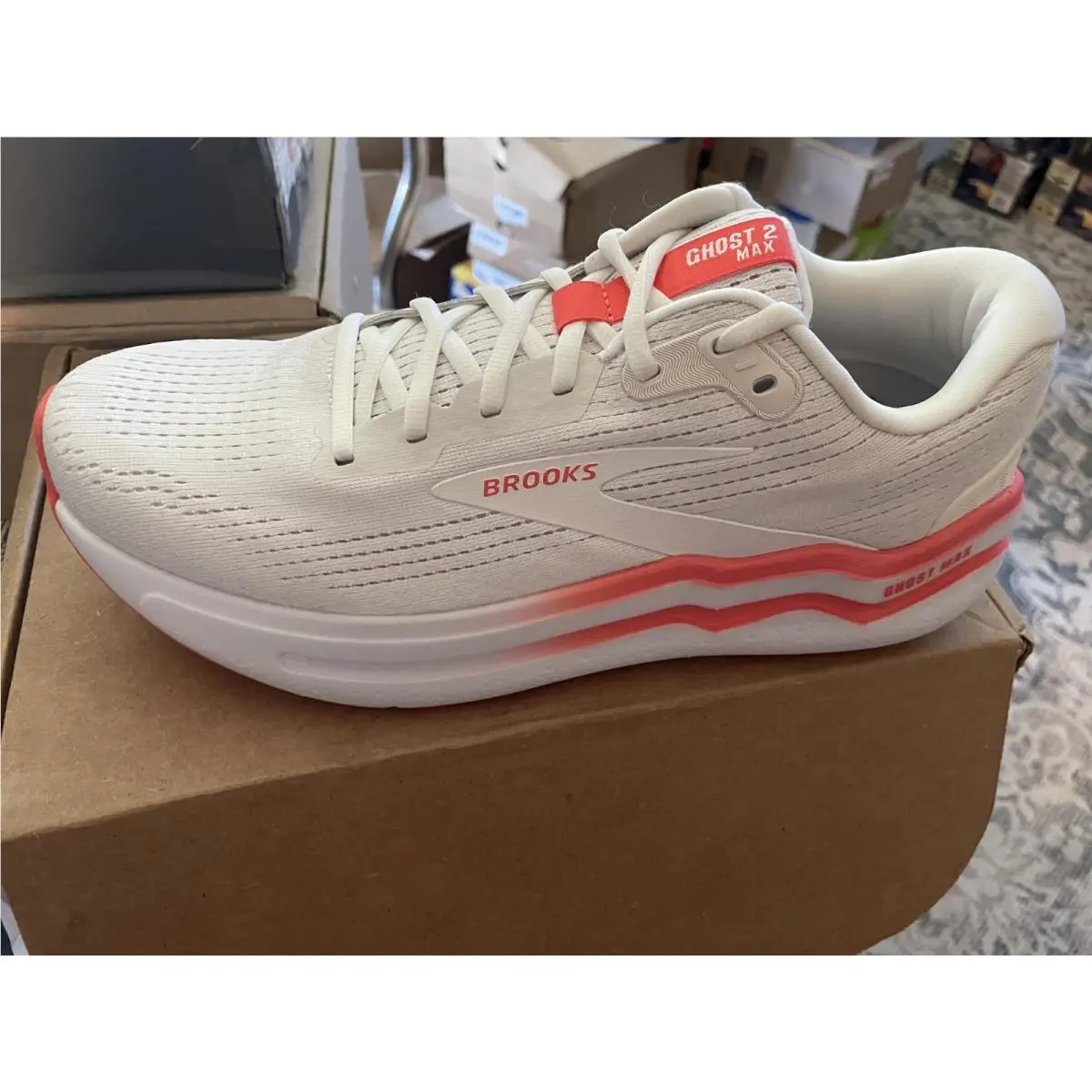 Brooks shoes - Brooks Ghost Max 2 - Ghost Max - White 4