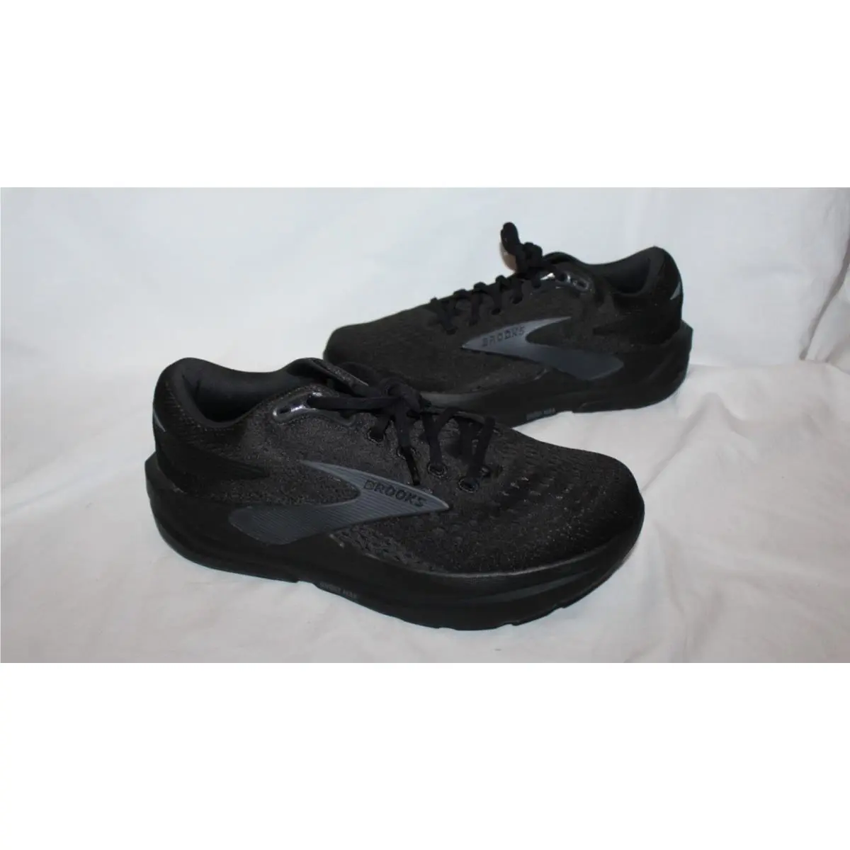 Brooks shoes - Brooks Ghost Max - Ghost Max - Black 1