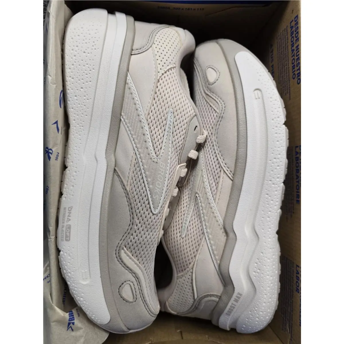 Women`s Brooks Ghost Max SE Almond Peach/chateau/coconut Size 9 B Medium US