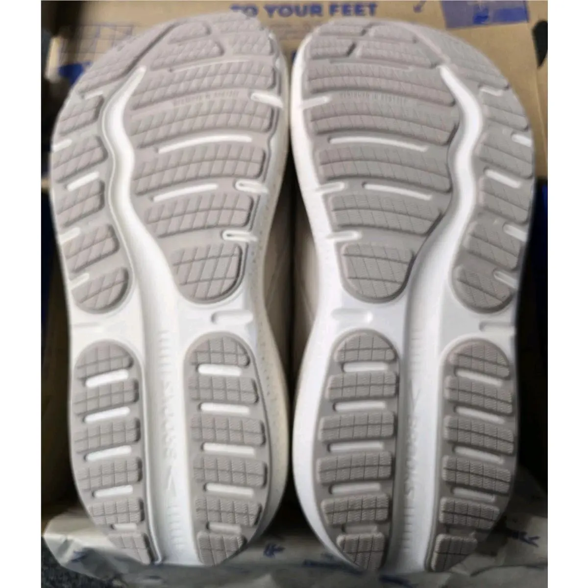 Brooks shoes - Ghost Max SE - Ghost Max - 1204331B295060 - Almond Peach/Chateau/Coconut (UPC: 195394583731) 1