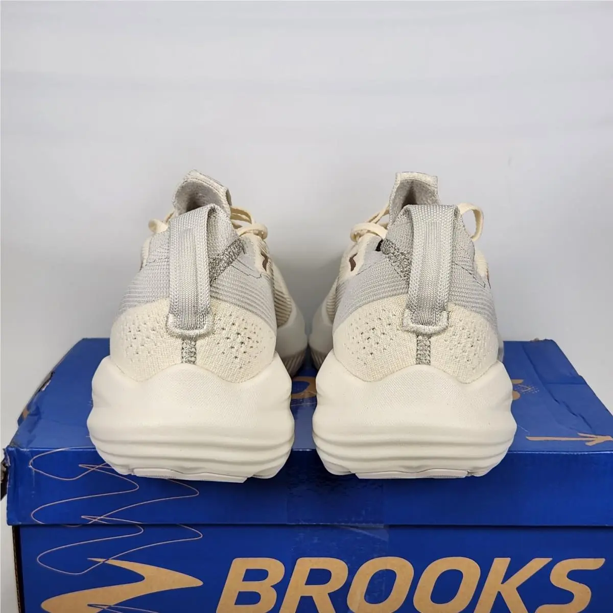 Brooks shoes - Brooks Glycerin StealthFit 22 - Glycerin StealthFit - Beige 2
