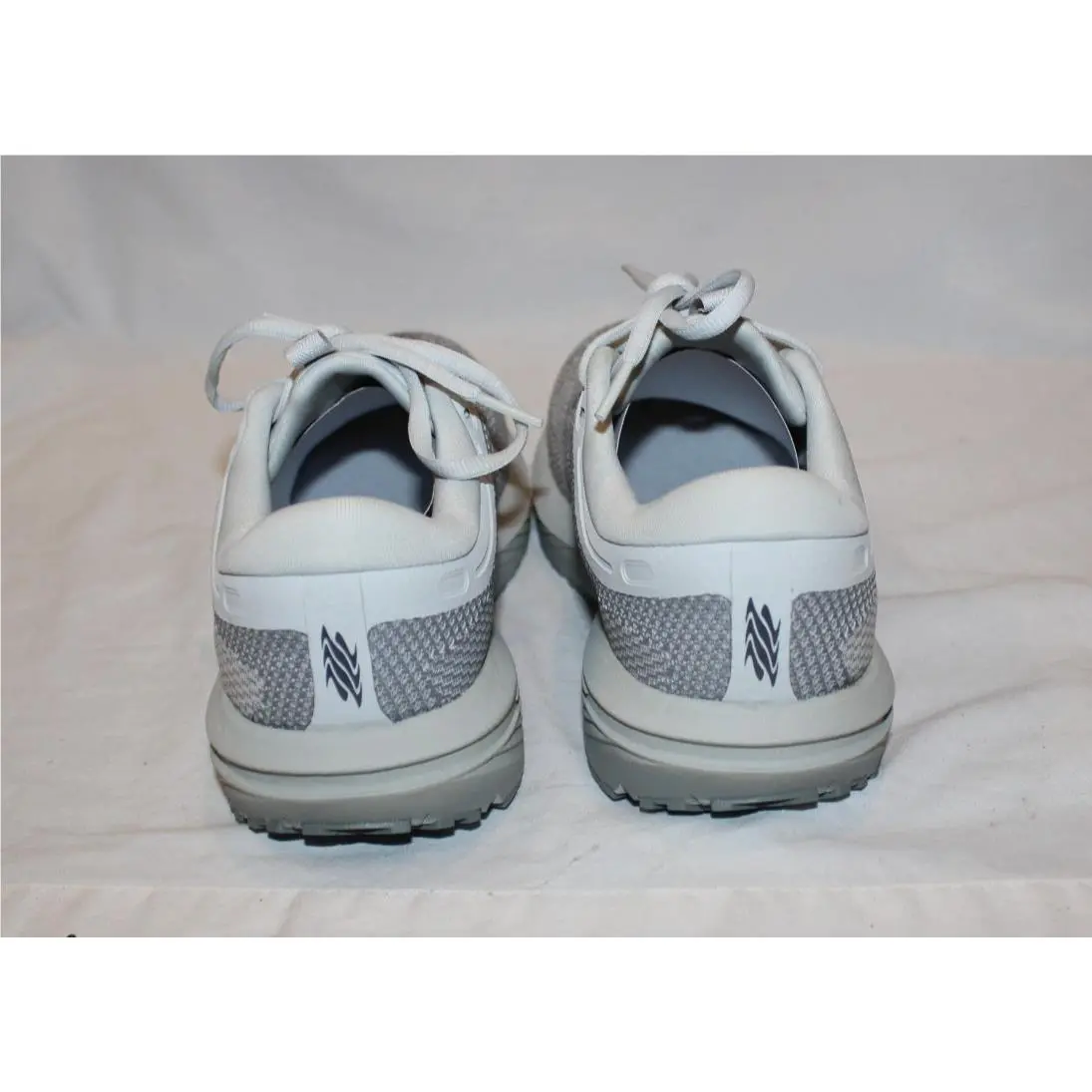 Brooks shoes - Gray 3