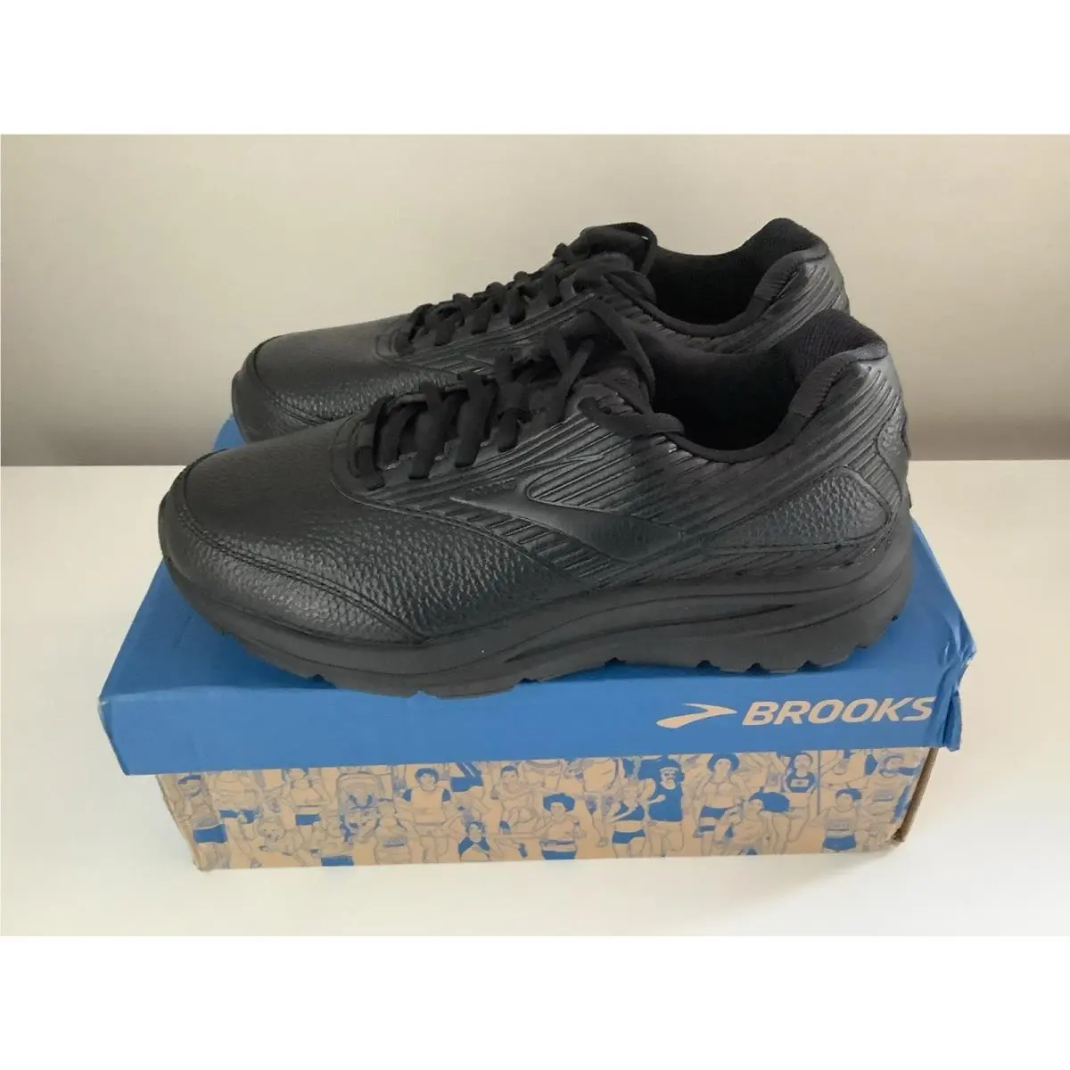 Brooks Addiction Walker 2 Women’s Shoes - Black - Sz 8 Wide D