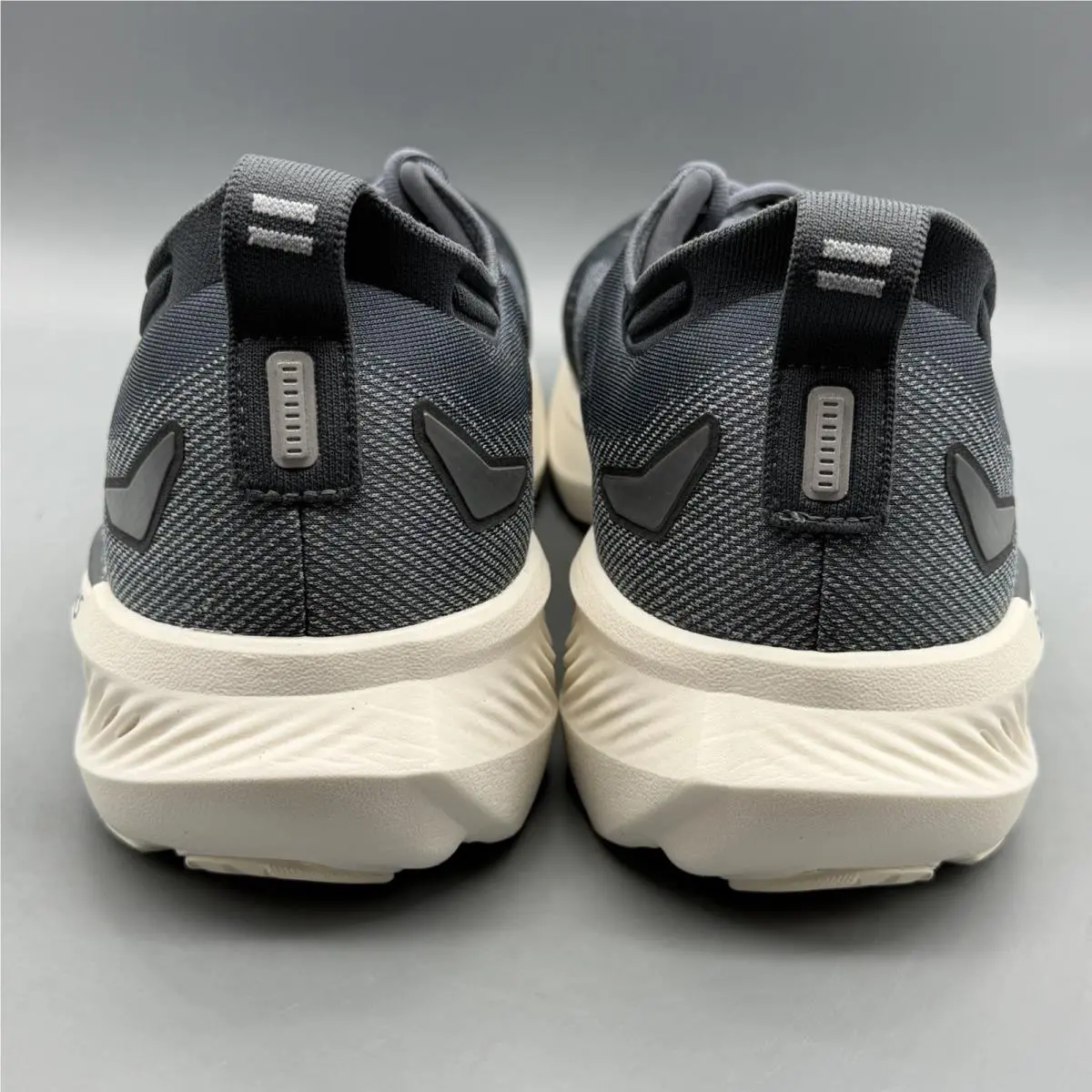 Brooks shoes - Glycerin 23 - Glycerin - 1104761D061 - Gray 2
