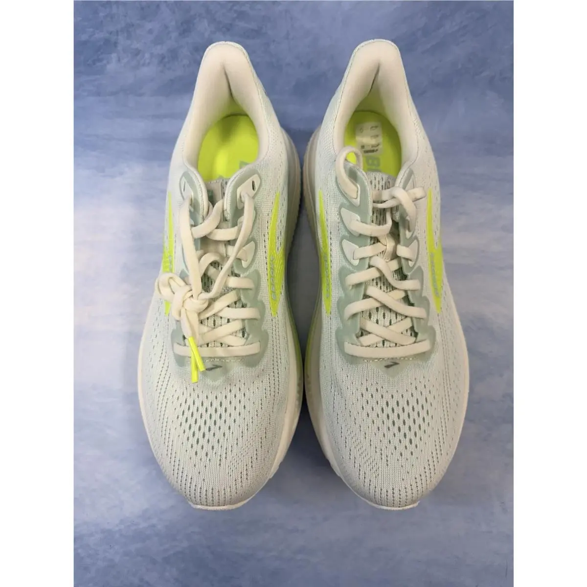 Brooks shoes - Brooks Ghost 17 - Ghost - White 1