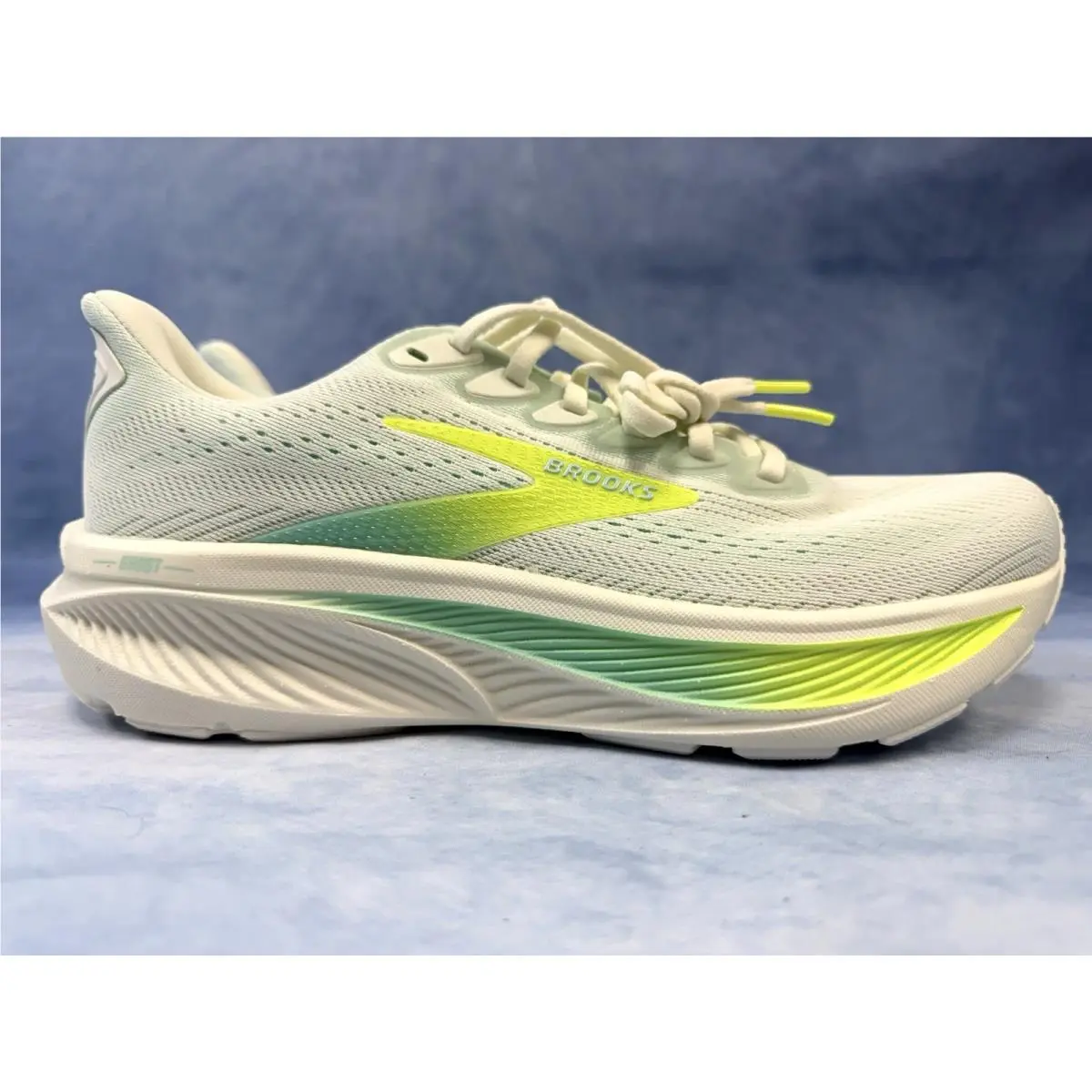 Brooks shoes - Brooks Ghost 17 - Ghost - White 3