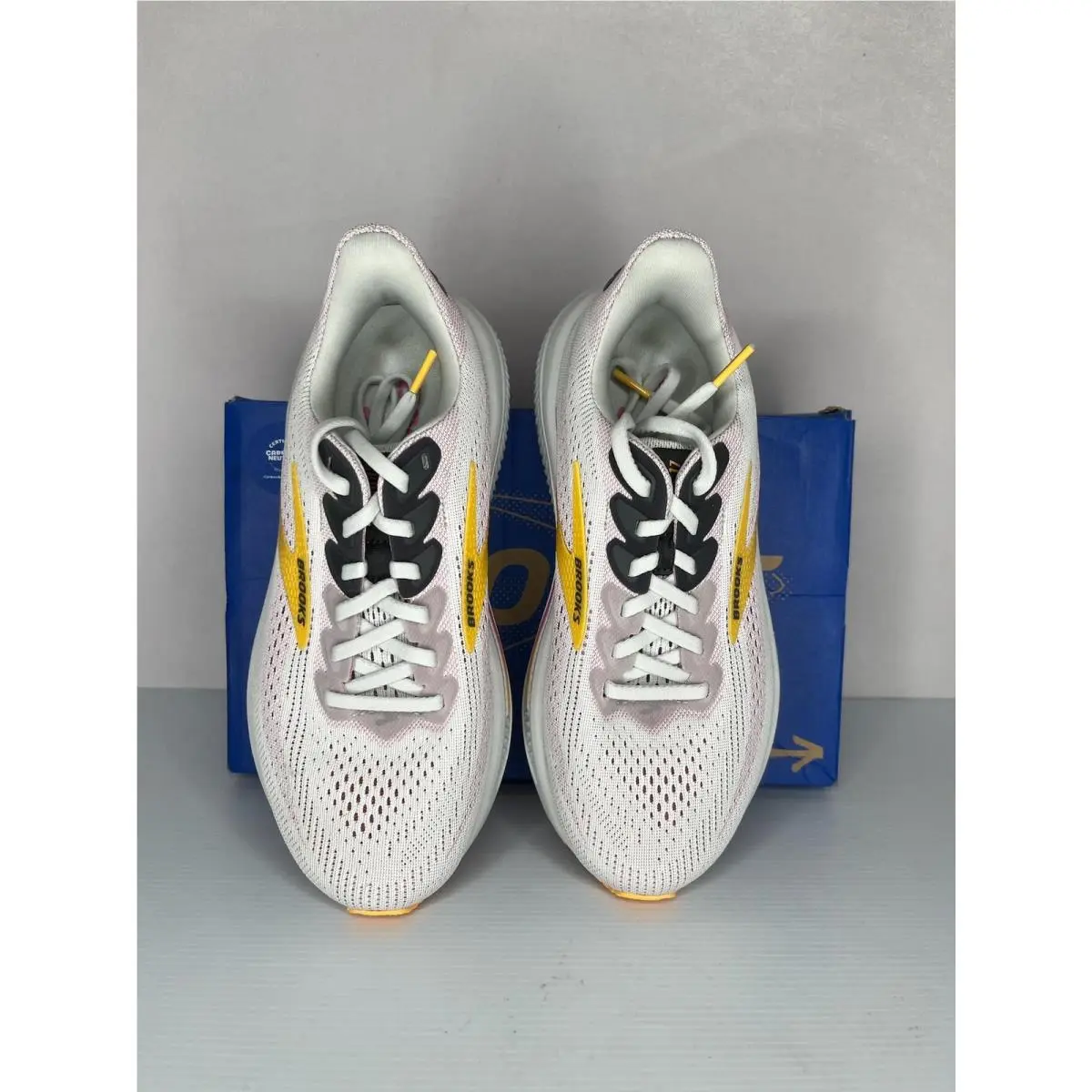 Brooks shoes - Brooks Ghost 7 - Ghost - 120431 2E 070 - White 3