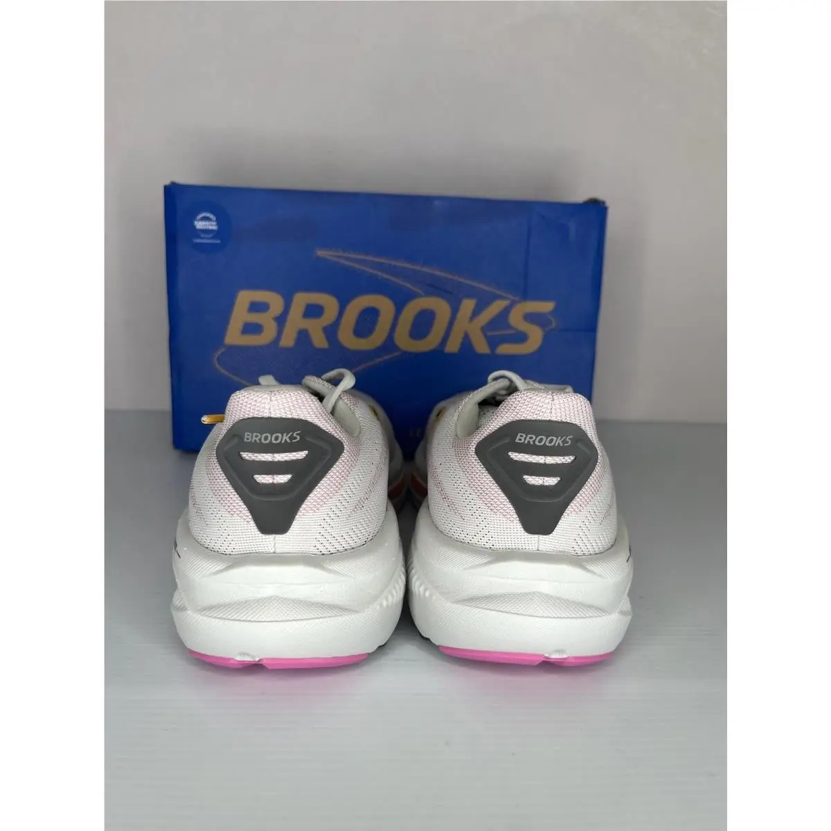 Brooks shoes - Brooks Ghost 7 - Ghost - 120431 2E 070 - White 4