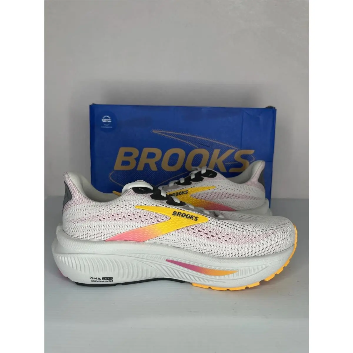 Brooks shoes - Brooks Ghost 7 - Ghost - 120431 2E 070 - White 0