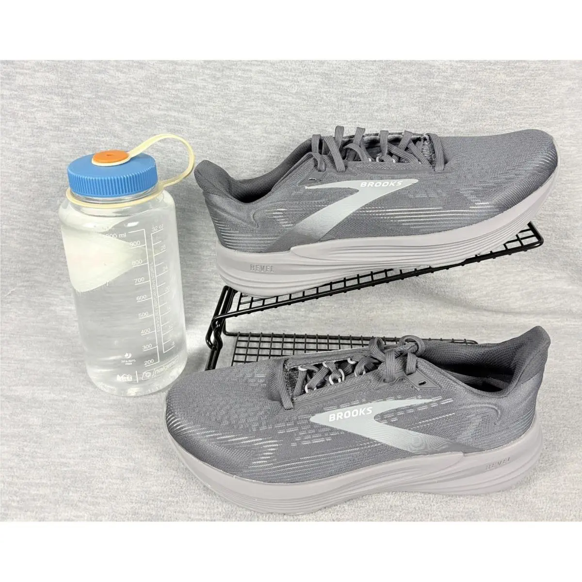 Brooks Revel 8 Running Sneakers Mens 8.5 W 2E Grey Black Comfort