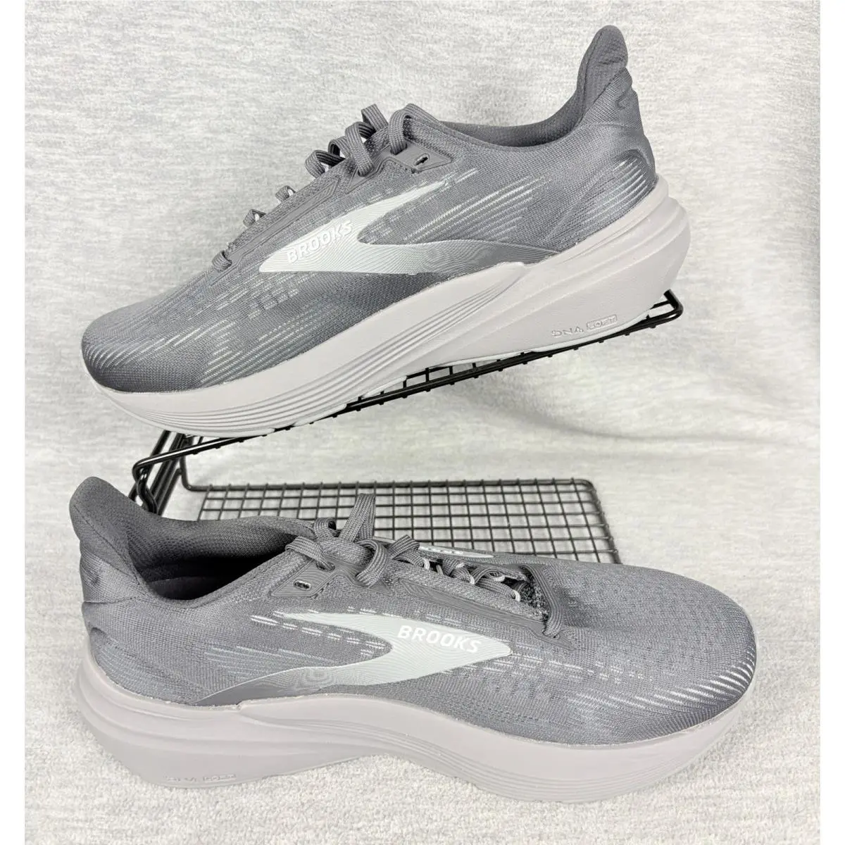 Brooks shoes - Brooks Revel 8 - Revel - Gray 0