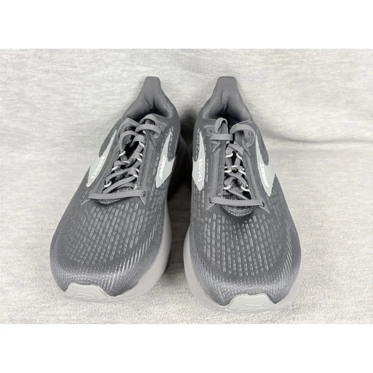 Brooks shoes - Brooks Revel 8 - Revel - Gray 1