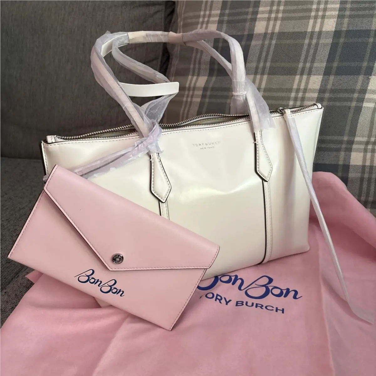 X Bonbon Small Perry Zip Tote - Vanilla Marshmallow by Tory Burch
