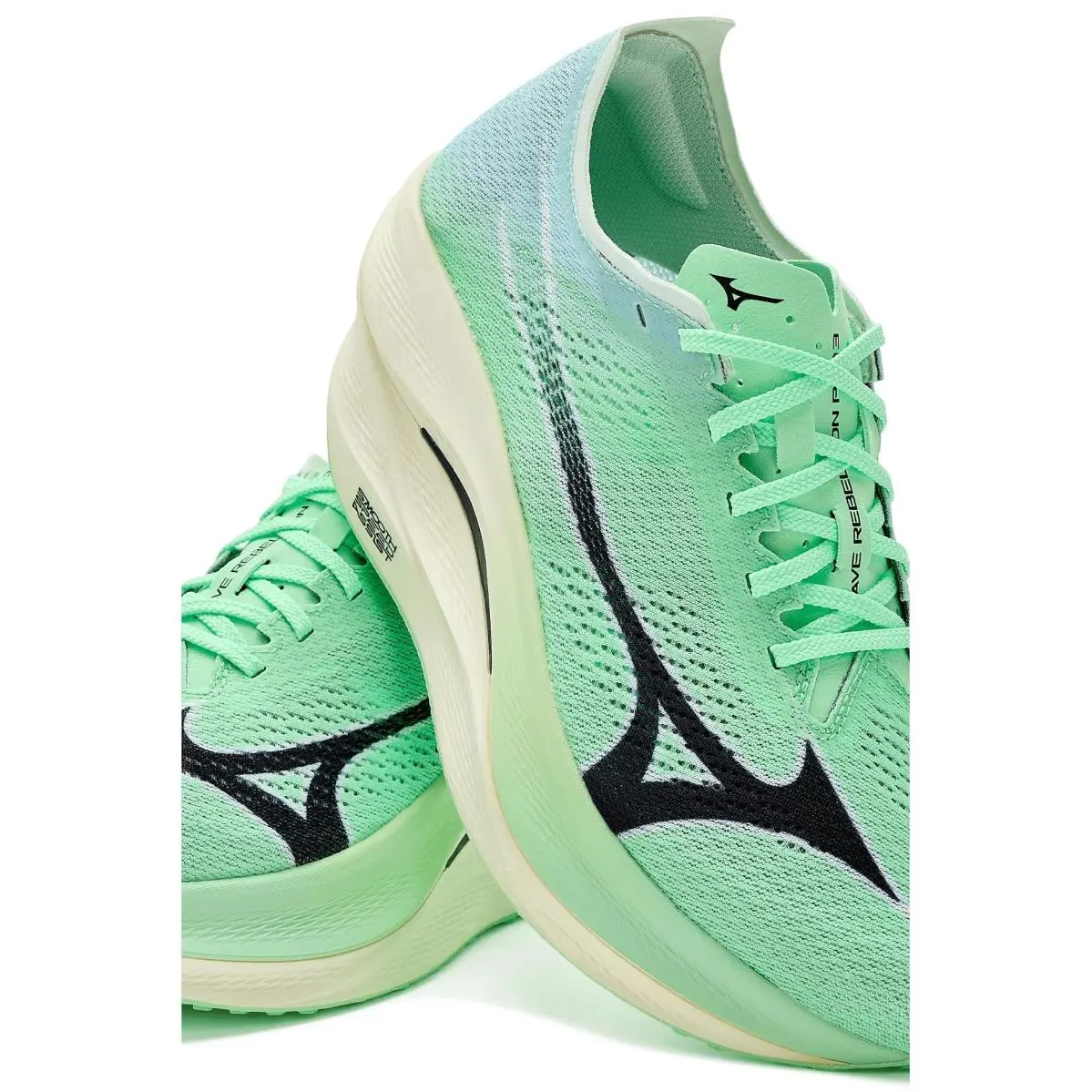 Mizuno shoes - Neo Mint/Black 4