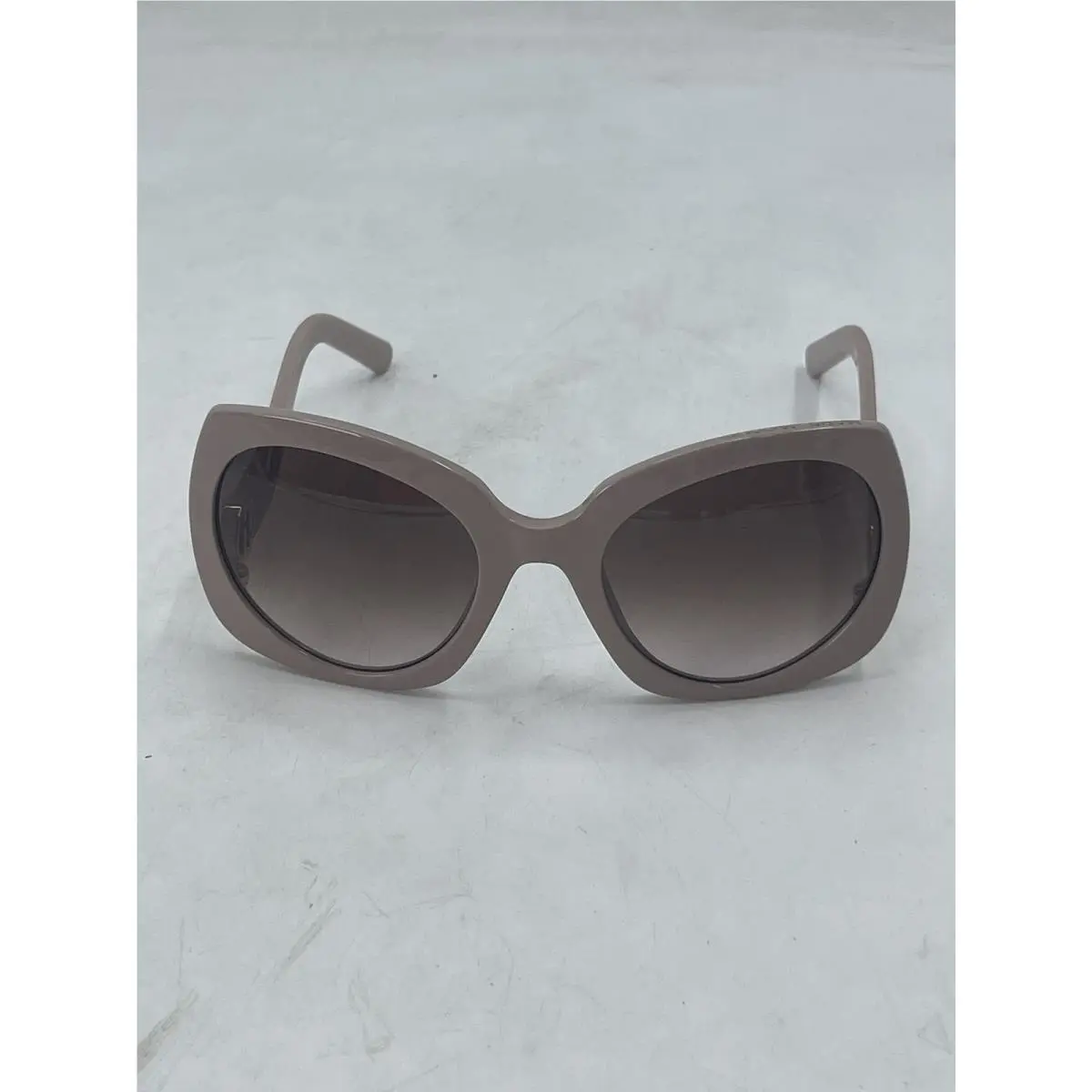 Marc Jacobs Women`s Butterfly Sunglasses Beige/brown Gradient