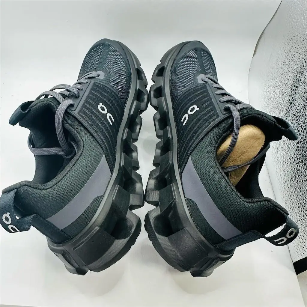 On-Running shoes - Cloudswift (Youth) - Cloudswift Youth - Black 4