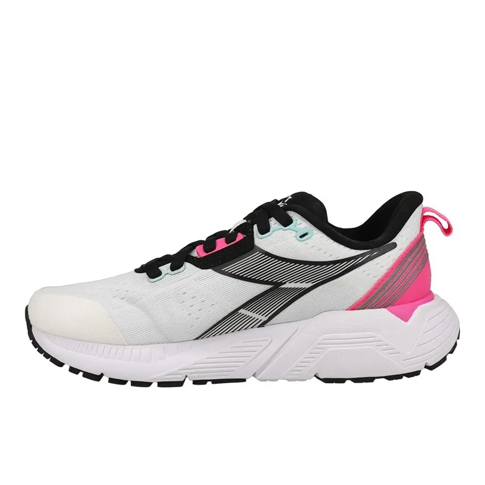 Diadora shoes - diadora Mythos Blushield Vigore 2 Running - 179072-C6034 - White 6