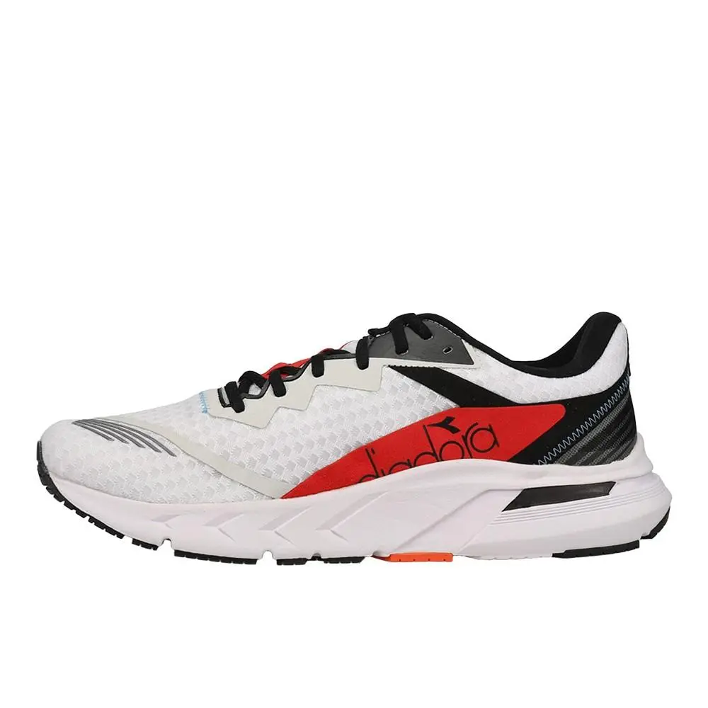 Diadora shoes - diadora Mythos Blushield Volo 2 Running - 178071-C9804 - White 1