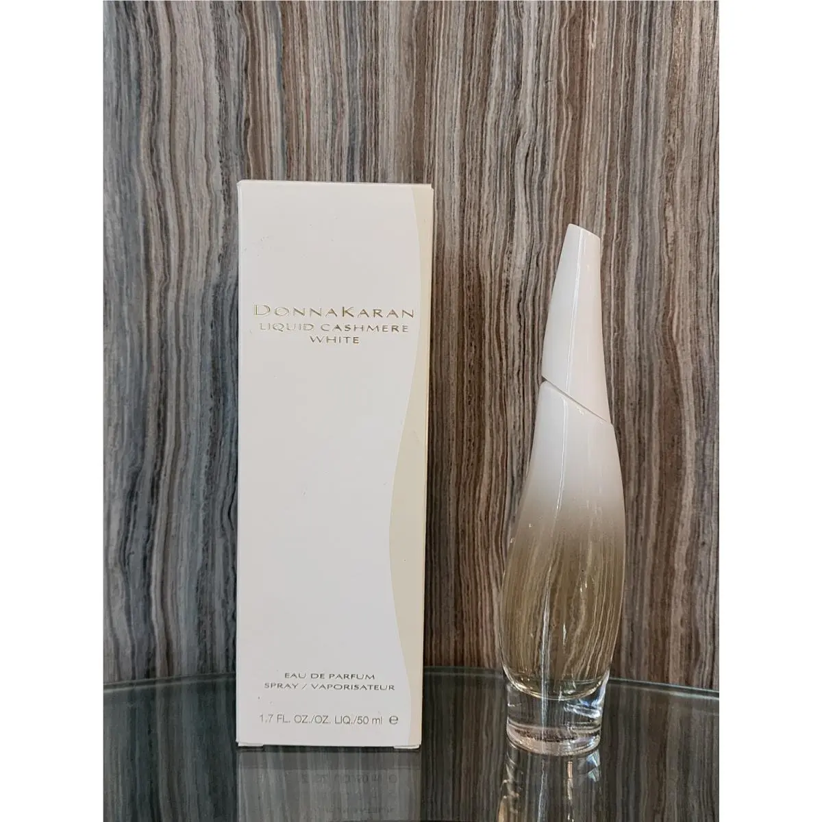 Donna Karan Liquid Cashmere White Eau de Parfum Spray 1.7fl oz/50ml New/unsealed