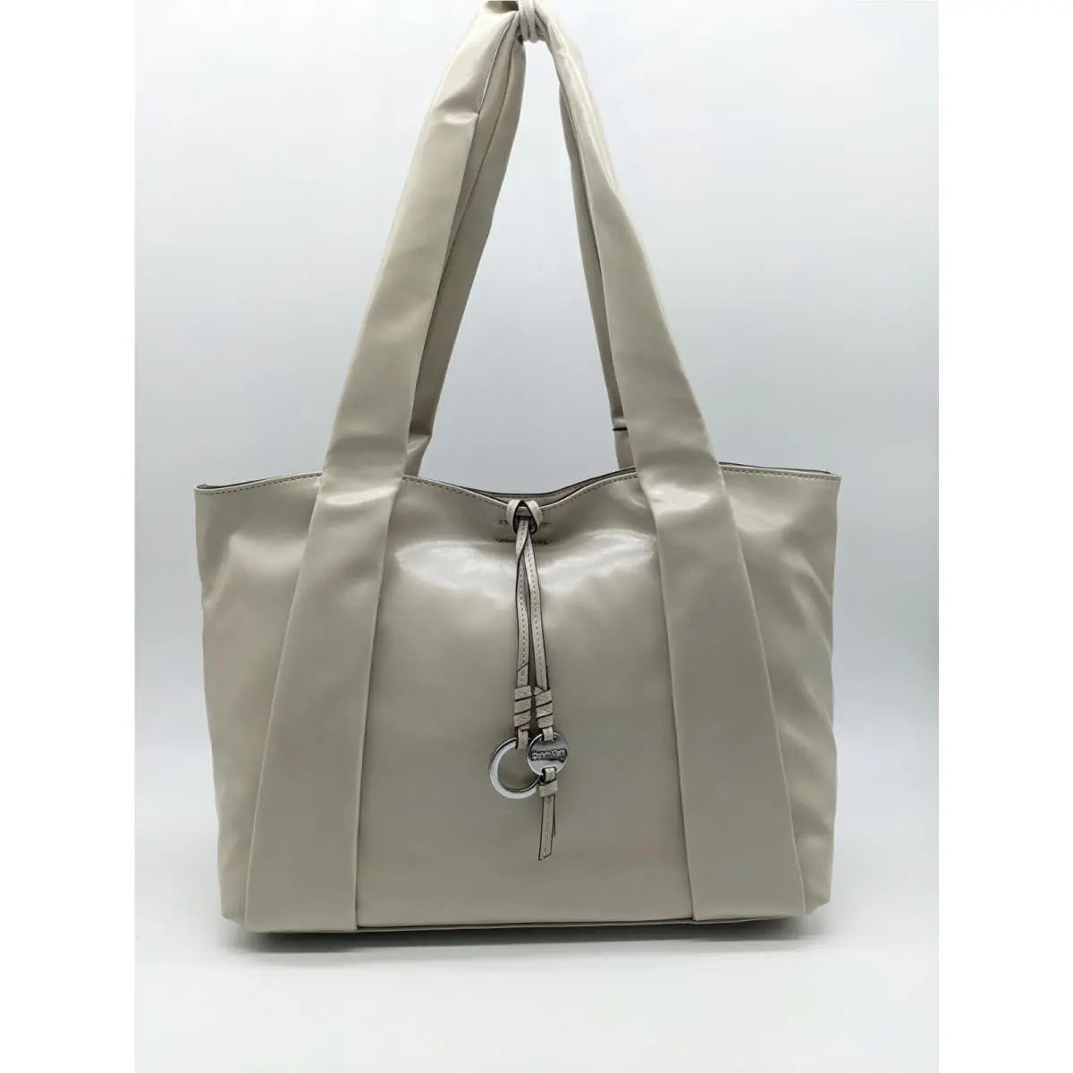 Calvin Klein Hana Shiny Women`s Medium Tote Shoulder Bag in Pelican/ivory
