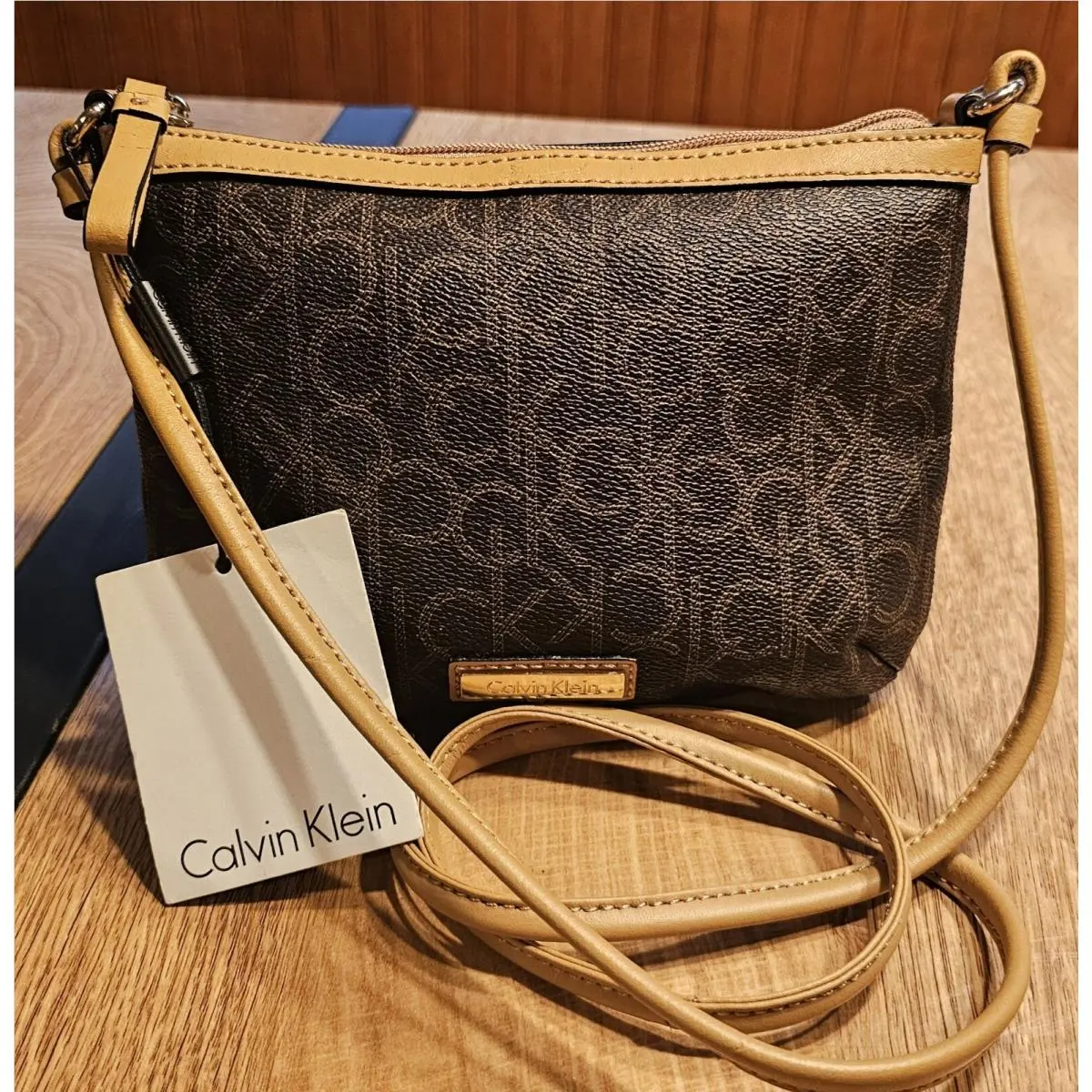 Calvin Klein CK Logo Print Crossbody Purse Brown Khaki Camel Womens H3DEJ1KF