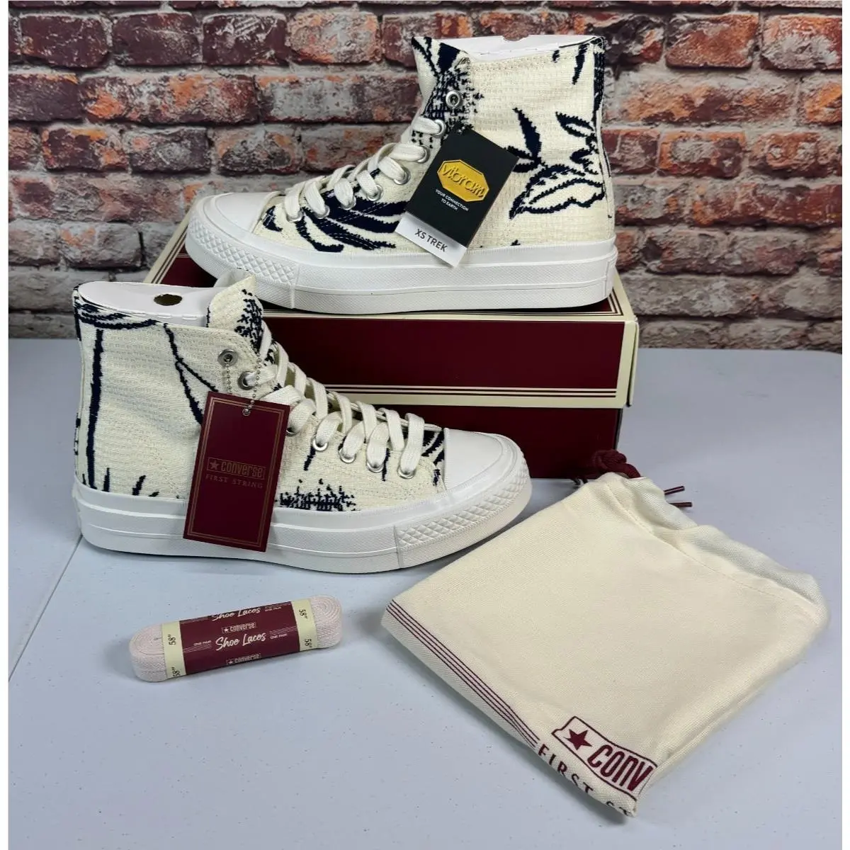 Converse shoes - CONVERSE ALL STAR FIRST STRING CHUCK TAYLOR - White 0