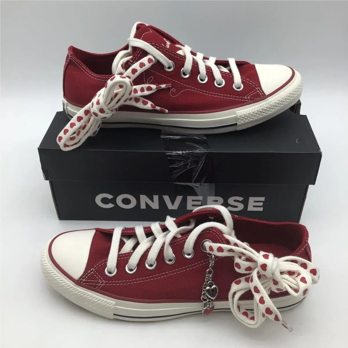 Converse Ctas Ox Days Ahead Red Heart Sneakers A19057C Womens Size 8