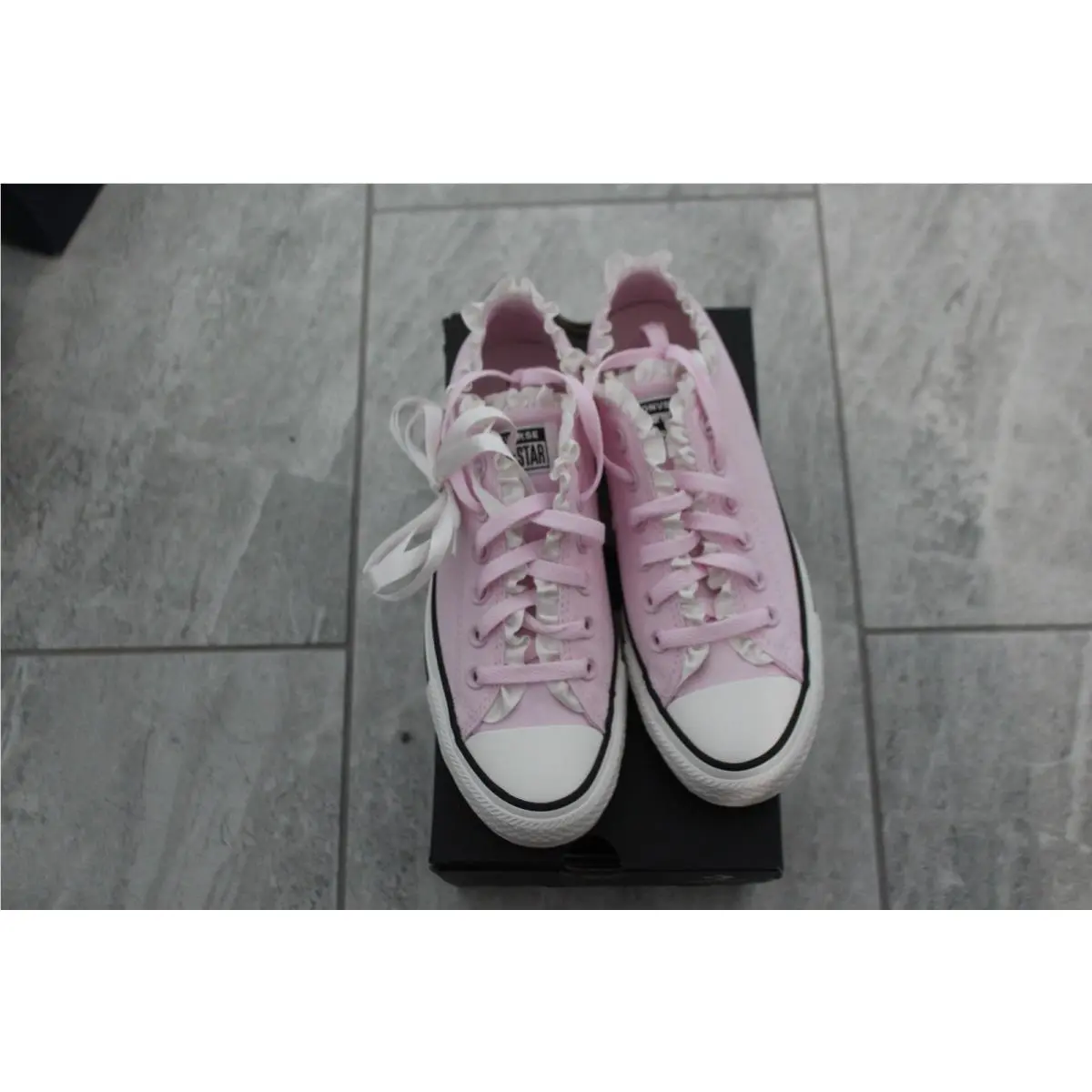 Womens Converse Shoes SZ 7.5 Ctas OX