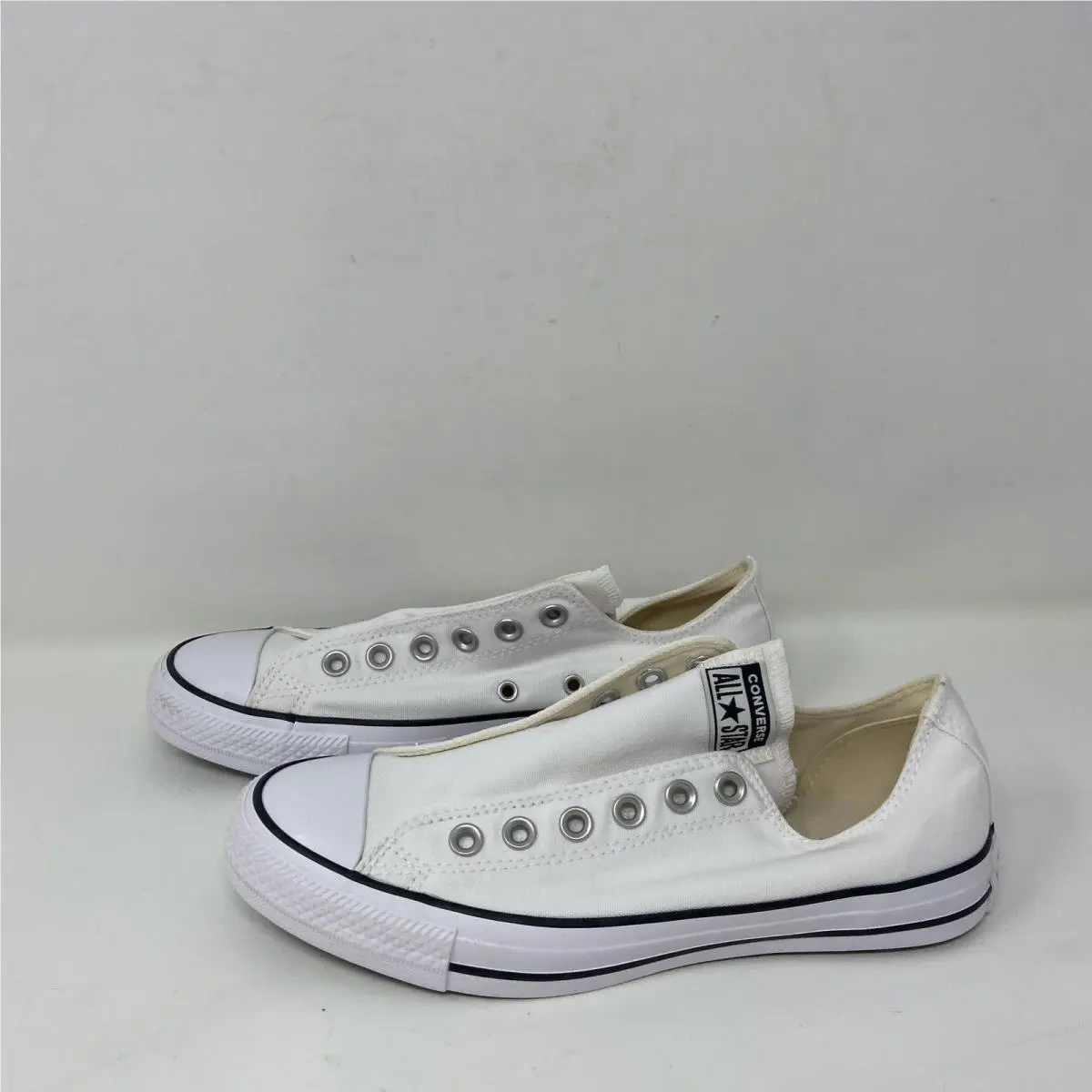 Converse shoes - White (UPC: 888756863137) 0