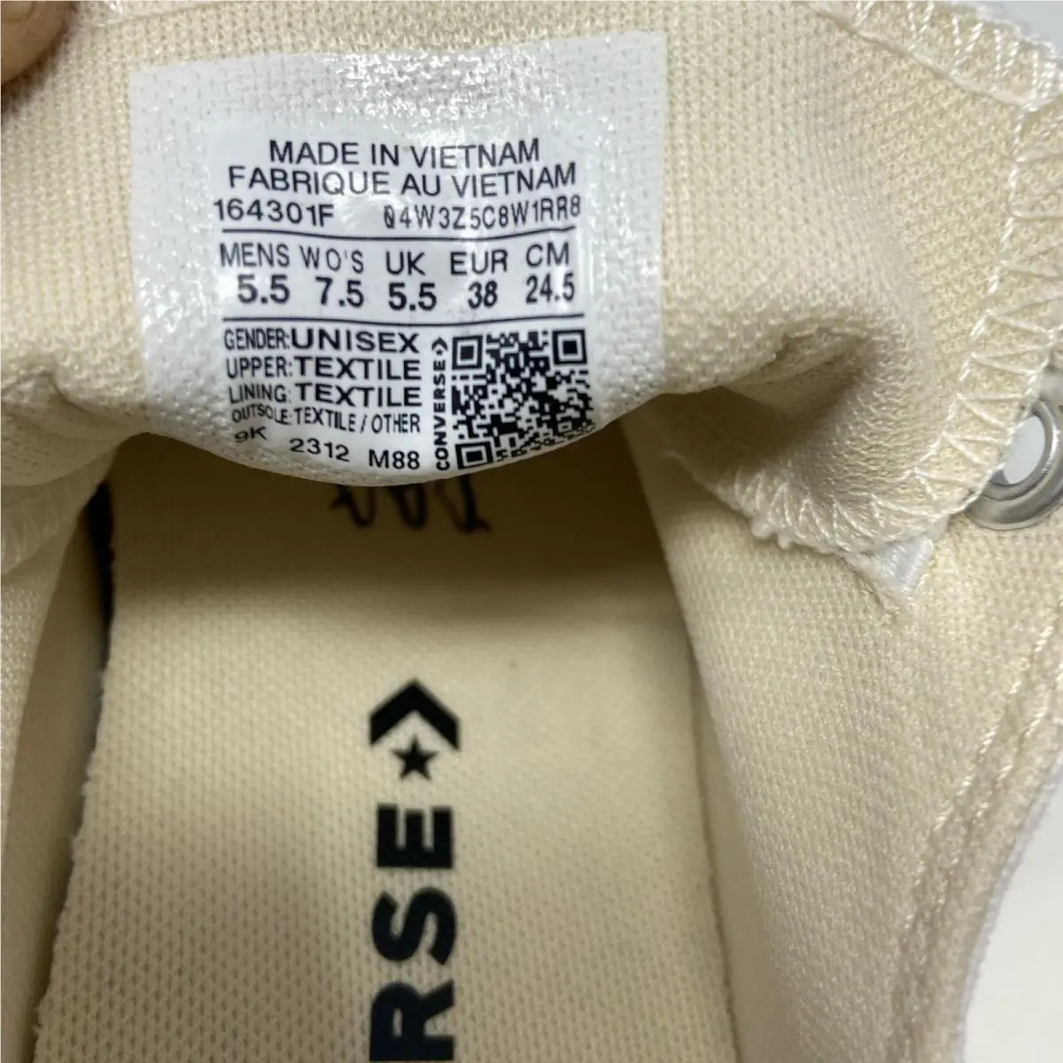 Converse shoes - White (UPC: 888756863137) 1