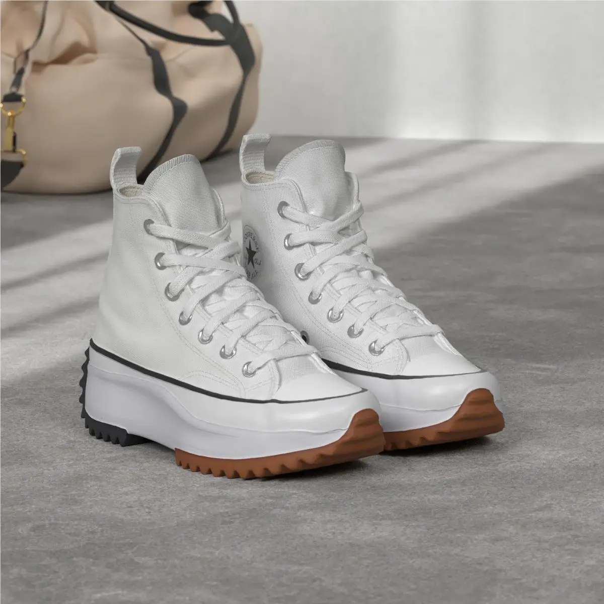 Converse shoes - White (UPC: 194433156745) 0
