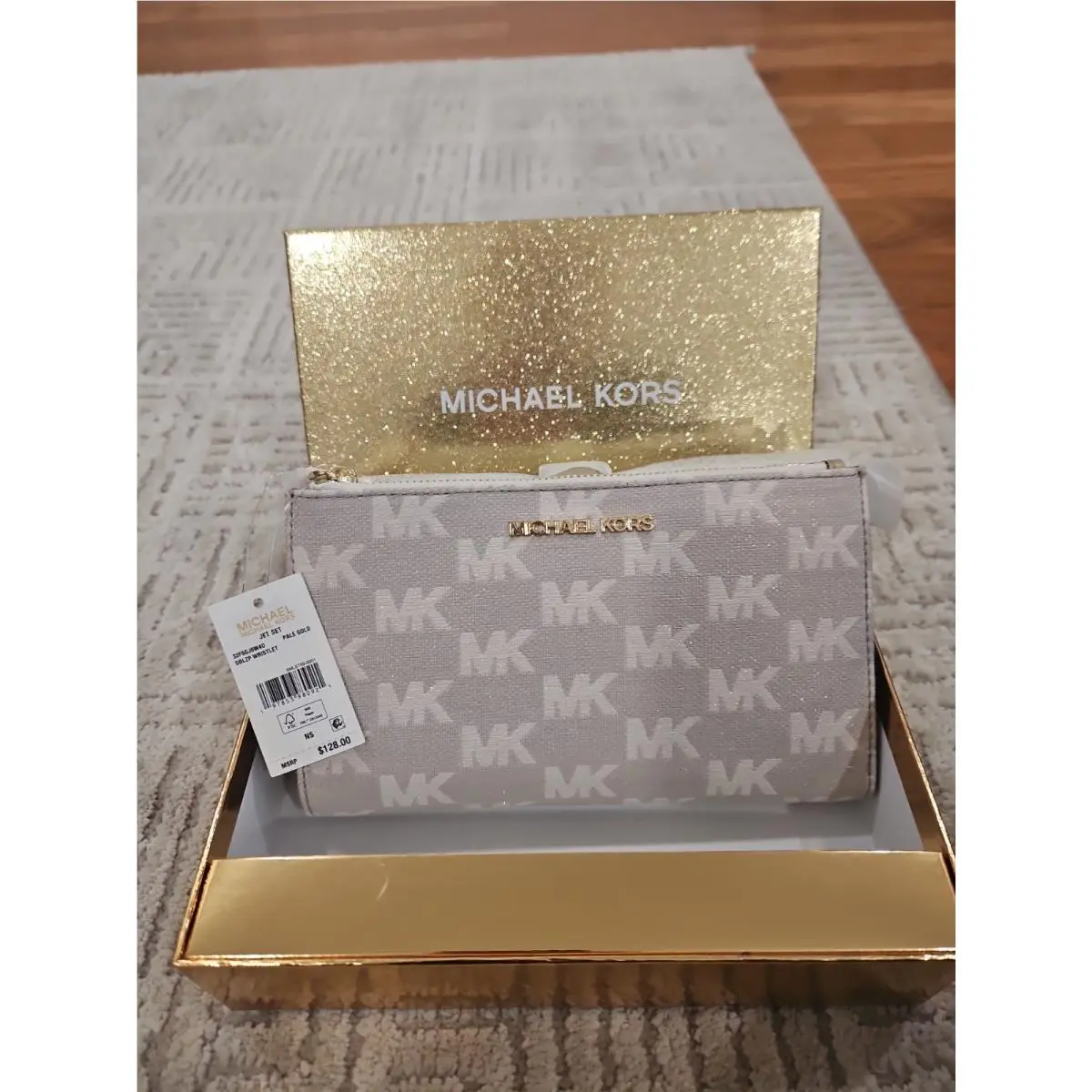 Michael Kors Jet Set Travel Large Logo Zip Wristlet Wallet Siganture Pail Gold