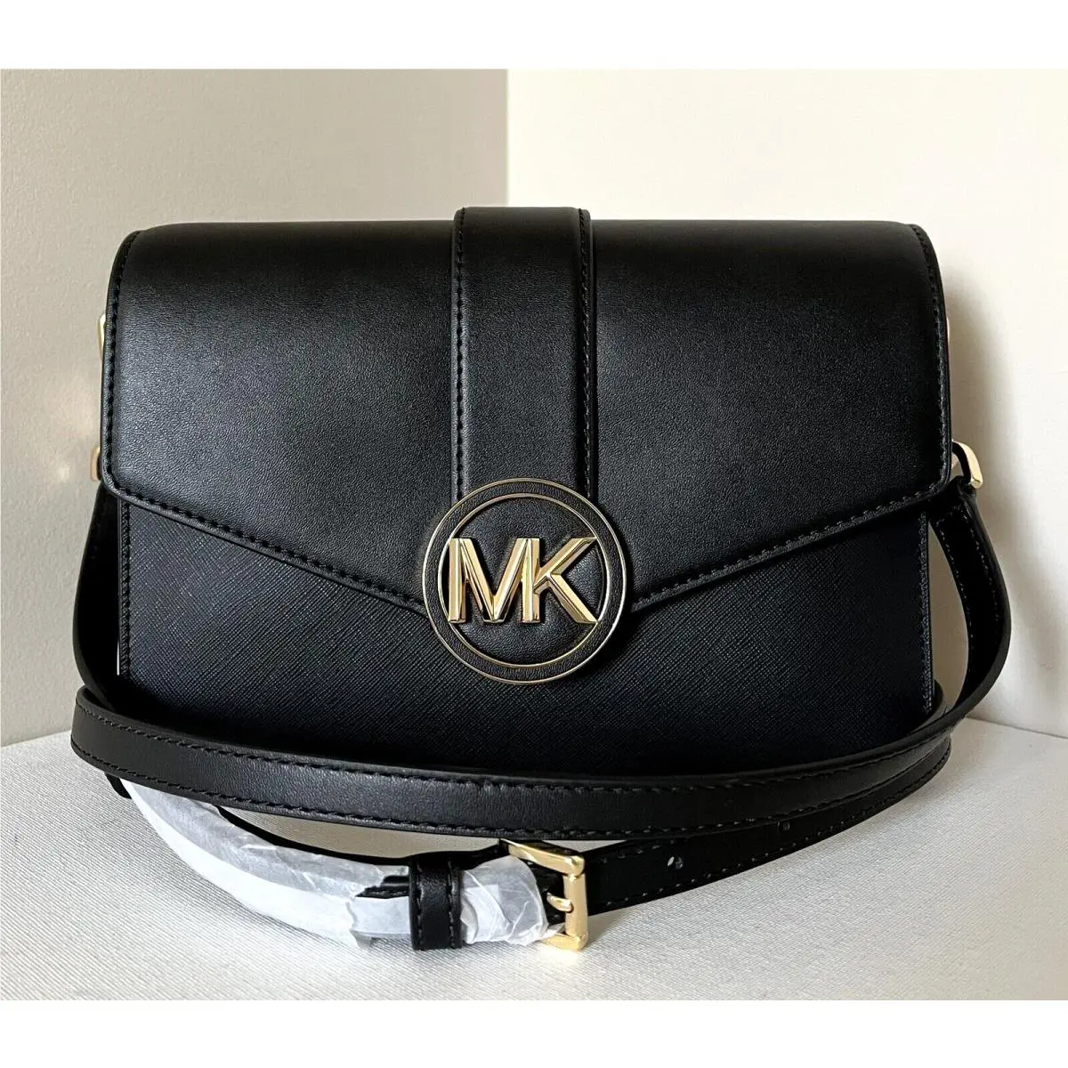 Michael Kors Carmen Medium Convertible Shoulder Bag Black