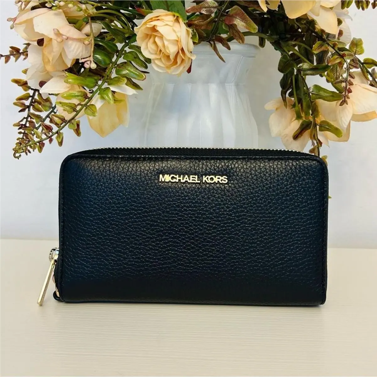 Michael Kors Wallet Flat Phone Wristlet