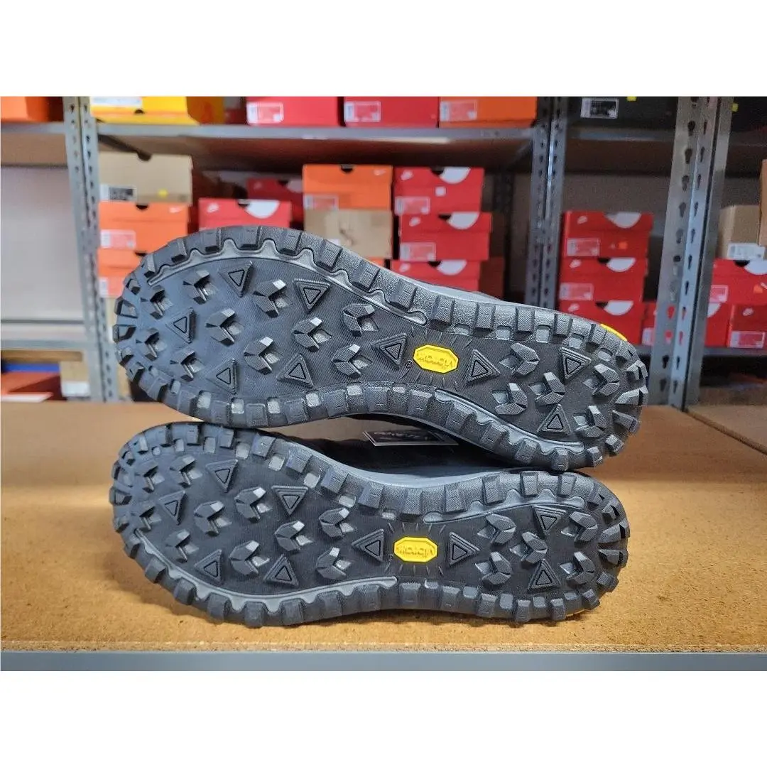 Merrell shoes - Merrell Nova 3 GTX - Nova GTX - J067581Z - Black 2